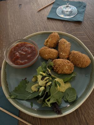 Chilli cheese nuggets   at Emmi's Kitchen - Werinherstr in Munich