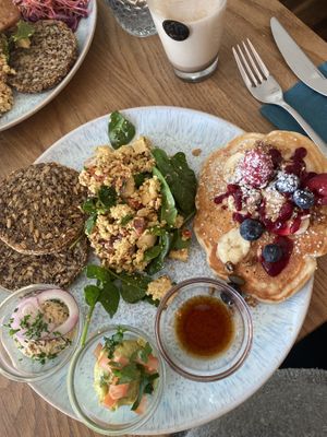 Emmi‘s breakfast  at Emmi's Kitchen - Werinherstr in Munich