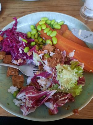 Poke Bowl at Emmi's Kitchen - Werinherstr in Munich