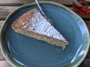 Haselnusskuchen / Hazelnut cake at Emmi's Kitchen - Werinherstr in Munich