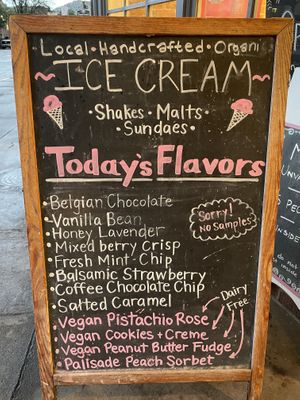 Sign with “today’s flavors" at Cream Bean Berry in Durango