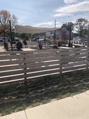 Outdoor seating  at Upland FSQ Brewery in Indianapolis