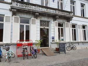entrance at Café BK6 in Kortrijk