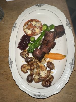 Vegan bavette (3D printed beef Redefine Meat)  at Noemme in Den Bosch