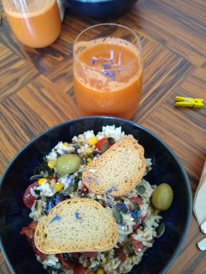 Dish of the day with juice of the day at My Green Pastry in Porto