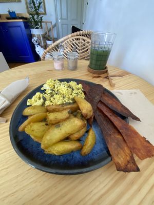 Brunch at My Green Pastry in Porto