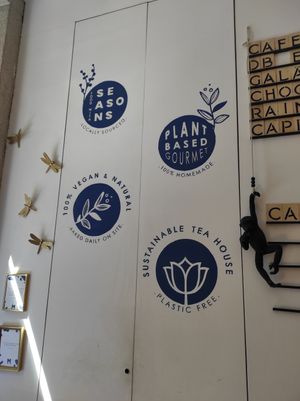 Decor at My Green Pastry in Porto