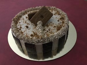 Chocolate base with speculoos filling  at Contribution in Louvain-la-neuve