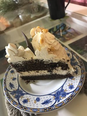 Chocolate base and peanut butter filling at Contribution in Louvain-la-neuve