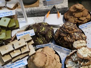 At Veganworld, Kerstbeurs, Hasselt at Contribution in Louvain-la-neuve