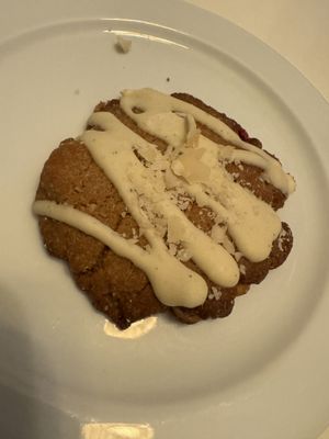 Chocolat blanc & noix de macadamia  at Contribution in Louvain-la-neuve