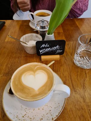  at Zina's Eatery in Vienna