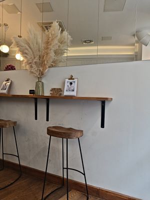  at Zina's Eatery in Vienna