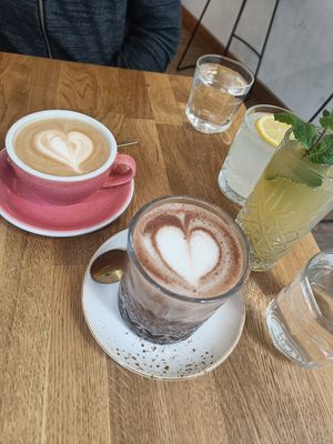  at Zina's Eatery in Vienna