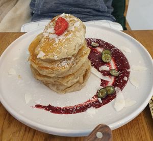  at Zina's Eatery in Vienna