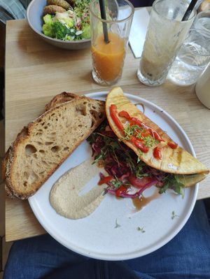  at Zina's Eatery in Vienna