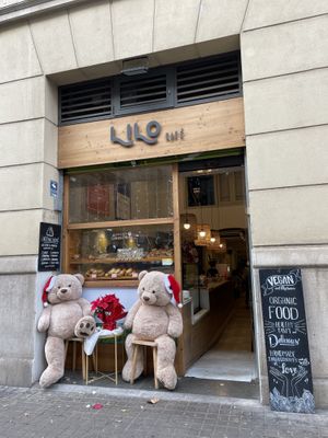 Store front  at Lilo Cafe in Barcelona