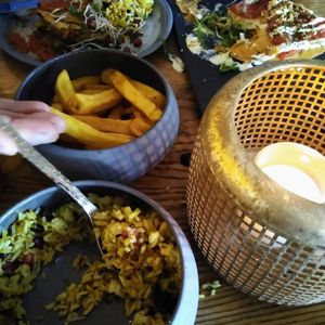 Vegan pilav, vegan steak and fries with vegan mayo at STAN & CO in Arnhem