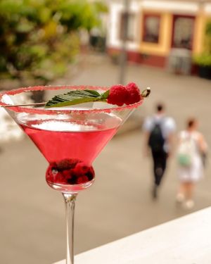 Temperaturas altas pedem um cocktail fresco. 🍸#gavinorestaurantebar #gavinorestaurante #funchaloldtown #funchalrestaurants #ilhadamadeira #funchalmadeira #dinner #cocktail #drin at Gavino Restaurante Bar in Funchal
