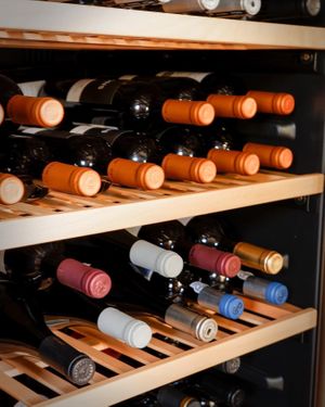 Verão pede bebidas refrescantes. Temos uma seleção de vinhos à sua espera! 🥰
#gavinorestaurantebar #gavinorestaurante #funchaloldtown #funchalrestaurants at Gavino Restaurante Bar in Funchal