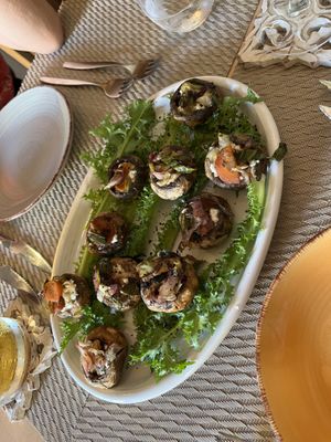Stuffed mushrooms (starter, vegetarian)  at Gavino Restaurante Bar in Funchal