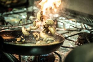 Em Modo Jantar…
Estamos à sua espera.

#gavinorestaurantebar #gavinorestaurante #funchaloldtown #funchalrestaurants #ilhadamadeira #funchalmadeira #dinner #lactofree #semlact at Gavino Restaurante Bar in Funchal