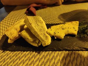 Vegan garlic bread at Gavino Restaurante Bar in Funchal