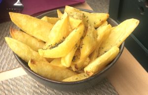 Handmade chips at Gavino Restaurante Bar in Funchal