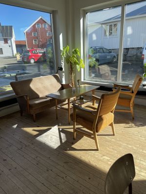   at Trevarekafeen in Henningsvaer