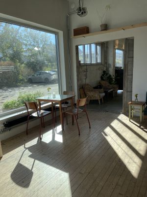   at Trevarekafeen in Henningsvaer