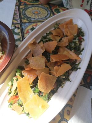 crunchy and garlicy fattoush salad at Moses Cafe in Graz