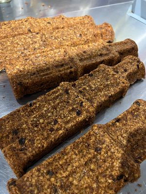 Domtoren in an oatmeal raisin cookie at Taart in Utrecht