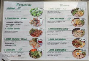 Vorspeise und Ramen | Appetizer and ramen at Saku Express in Potsdam