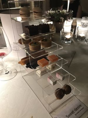 Petit fours plate (nothing vegan...?) at Hofke van Bazel in Kruibeke