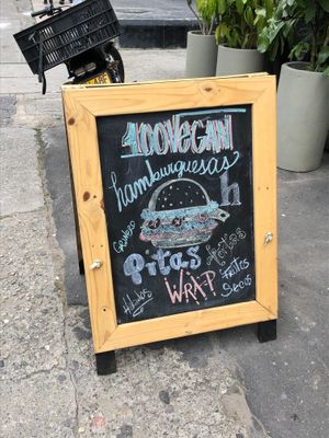 Tablero de entrada / Entrance chalkboard at Herbívoro- Chapinero in Bogota