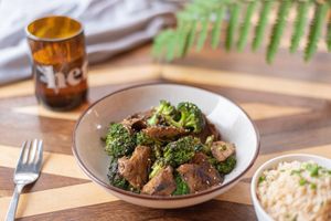 Seitán y brócoli dulce  at Herbívoro- Chapinero in Bogota