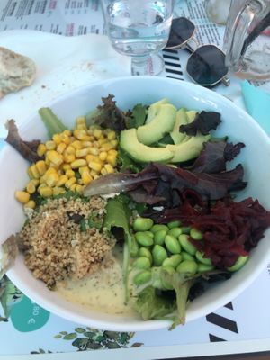 Vegan salad (tofu is missing as it was being fried here) at Café Fino in Carvoeiro