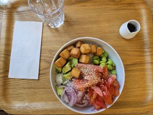 Chirashi vegan, avec tofu frit at Aoyama in Lille