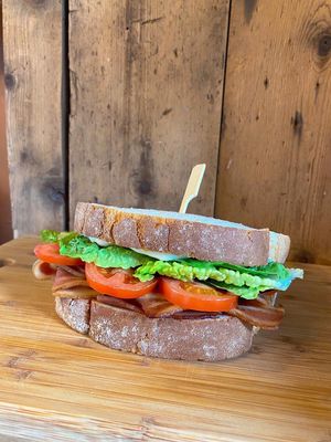 VLT (vacon lettuce & tomato) at Daisy's  in Torquay