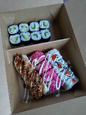 Klassiker Menü at Very Very Veggie Vegan Sushi in Hamburg