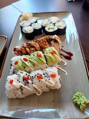 Deluxe Menü at Very Very Veggie Vegan Sushi in Hamburg