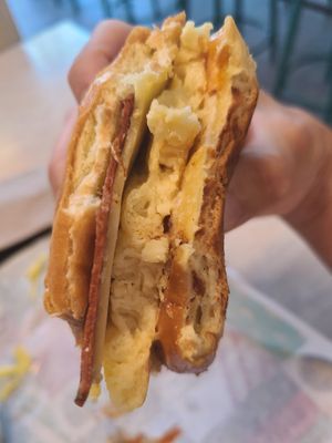 The breakfast bacon n eggs on brioche bun amazed me. I felt like I was really eating bacon n eggs. It even have vegan cheese. Very very good. I would love to try others on biscuits at V Burger in Calgary