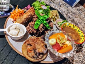 Lunch of the day at Yumin Cafe in Tokyo