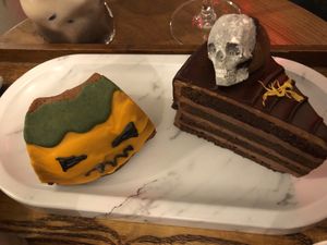 Halloween cakes at Cafe Turtle 카페 거북이 in Seoul
