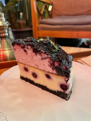 Blueberry cheesecake   at Cafe Turtle 카페 거북이 in Seoul
