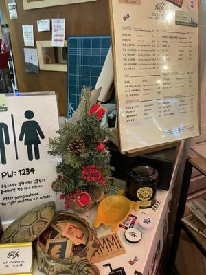 Counter  at Cafe Turtle 카페 거북이 in Seoul