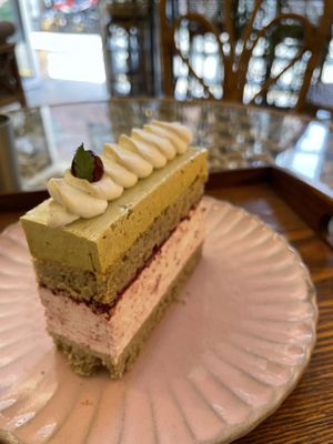Raspberry pistachio   at Cafe Turtle 카페 거북이 in Seoul