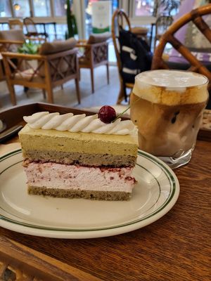 Raspberry and pistachio cake, and soy cream latte at Cafe Turtle 카페 거북이 in Seoul