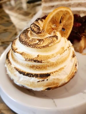 Lemon Meringue Tarte at Cafe Turtle 카페 거북이 in Seoul