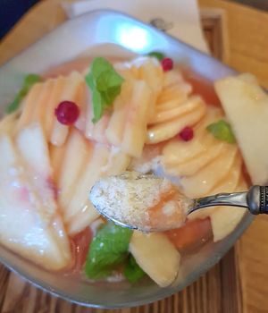 Peach Bingsu - close-up at Cafe Turtle 카페 거북이 in Seoul